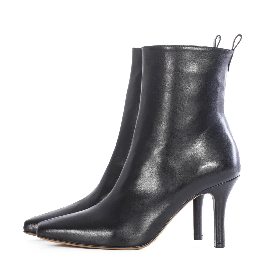 TORAL SQUARE TOE BLACK LEATHER ANKLE BOOTS 2 TORAL SQUARE TOE BLACK LEATHER ANKLE BOOTS